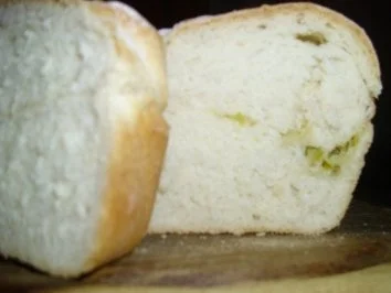 Mit Lauch und Käse gefülltes Weissbrot - Rezept