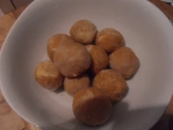 Zwiebackklösschen für jede Suppe - Rezept - Bild Nr. 2