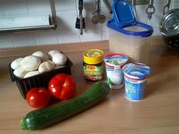 STUDENTENFUTTER #2: GEMÜSEPFANNE MIT REIS - Rezept - Bild Nr. 2