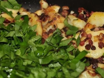 Bärlauchgröstl mit Spiegelei - Rezept - Bild Nr. 3