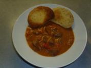 Fleischgerichte: Rotweingulasch - Rezept