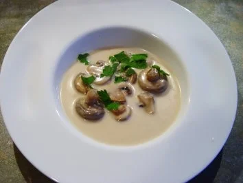 Rezept: Champignonsuppe mit Chillischoten Champignonsuppe mit Chillischoten - Rezept