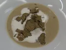 Getrüffelte Maronensuppe mit Crêpes-Kräuterschnecken - Rezept