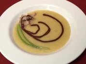 Meerrettichsuppe mit Räucheraal - Rezept