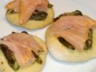 Cocafladen mit grünem Spargel und Räucherlachs - Rezept