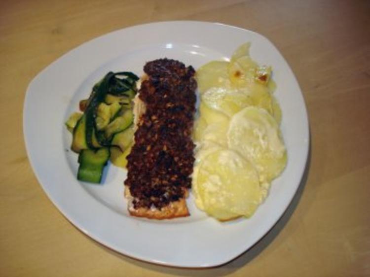 Lachsfilet mit Pilzkruste und Kartoffelgratin - einfach - 106 kcal/100g