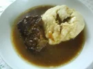 Sauerbraten vom Rind mit frischen Hefeklößen - Rezept