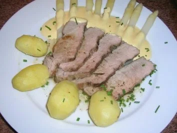 Rezept: Kalbsrücken, sanft gegart mit Spargel und Sauce Hollandaise Bild Nr. 5 Kalbsrücken, sanft gegart mit Spargel und Sauce Hollandaise - Rezept - Bild Nr. 5