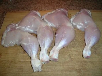 Hähnchenknusperkeulen  mit Bärlauch-Mayonaise - ein lecker,leichtes Frühlingsgericht - Rezept - Bild Nr. 4