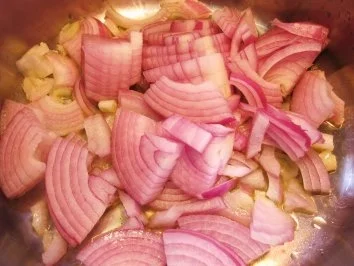 Rezept: Apfel-Rotkohl mit viel Zwiebeln ... Bild Nr. 2 Apfel-Rotkohl mit viel Zwiebeln ... - Rezept - Bild Nr. 2