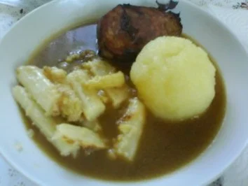 Knusprige Schweinelende mit Butterspargel und Thüringer Klößen - Rezept - Bild Nr. 2