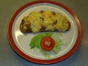 Überbackenes: Rühreier auf Bauernbrot mit Käse überbacken - Rezept