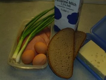 Rezept: Überbackenes: Rühreier auf Bauernbrot mit Käse überbacken Bild Nr. 2 Überbackenes: Rühreier auf Bauernbrot mit Käse überbacken - Rezept - Bild Nr. 2