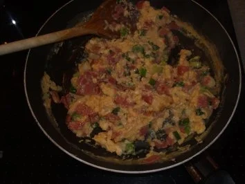 Rezept: Überbackenes: Rühreier auf Bauernbrot mit Käse überbacken Bild Nr. 3 Überbackenes: Rühreier auf Bauernbrot mit Käse überbacken - Rezept - Bild Nr. 3