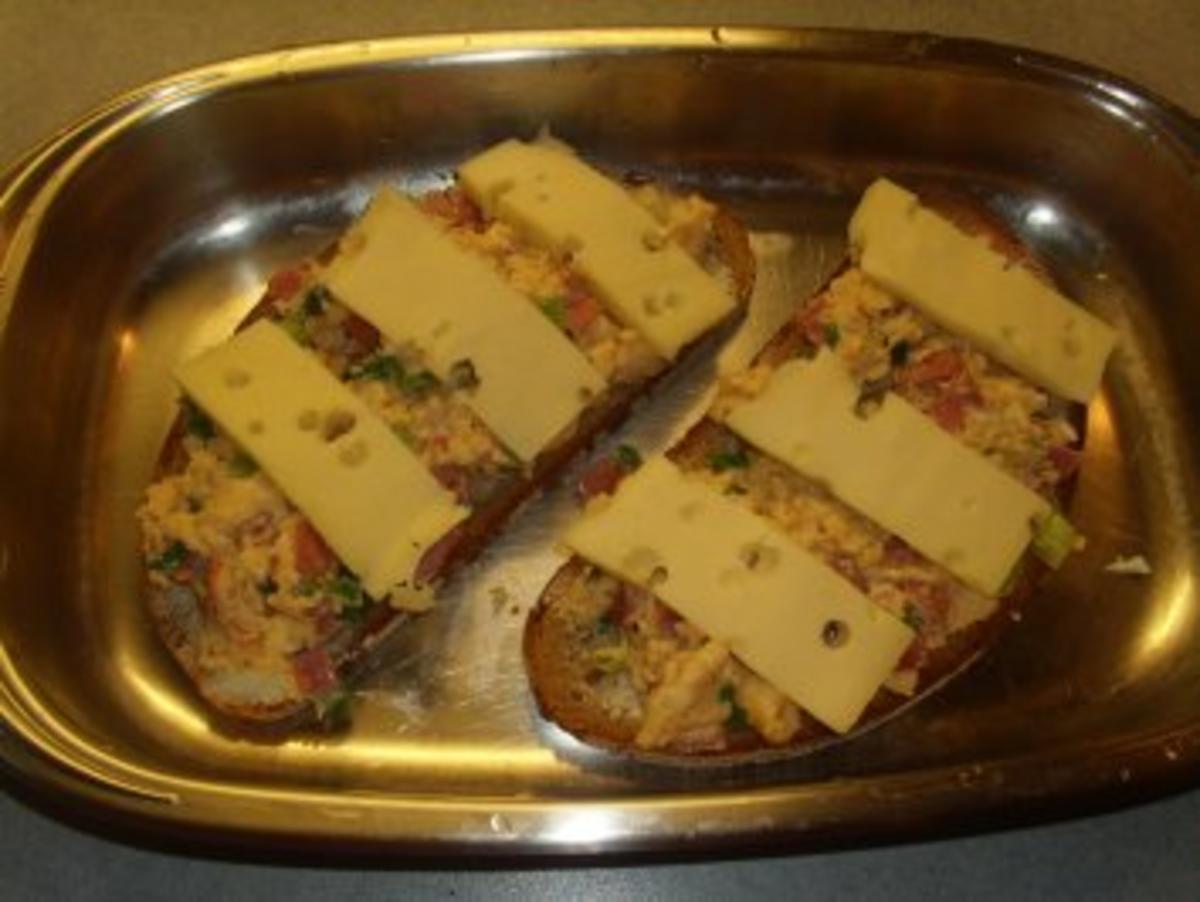 Überbackenes: Rühreier auf Bauernbrot mit Käse überbacken - Rezept - Bild Nr. 6