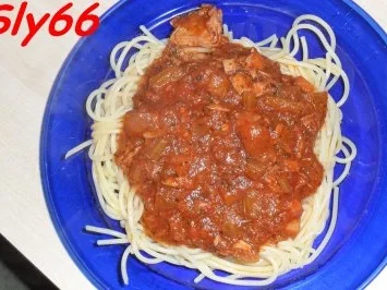 Soßen:Gemüse-Tomatensoße mit Thunfisch - Rezept