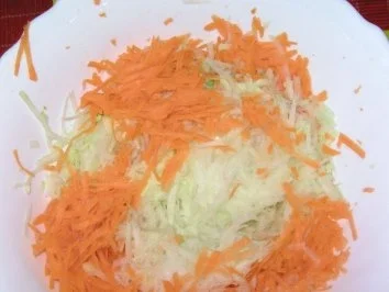 Möhren-Kohlrabi-Rohkost - Rezept - Bild Nr. 2