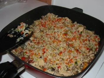 Herzhafte Hähnchen-Gemüsereispfanne überbacken - Rezept - Bild Nr. 6