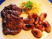 Nackensteak mit Schalotten und einem Hauch von Brandy... - Rezept