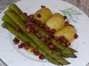 Gemüse: grüner Spargel mit Schinkenspeck und Butter - Rezept