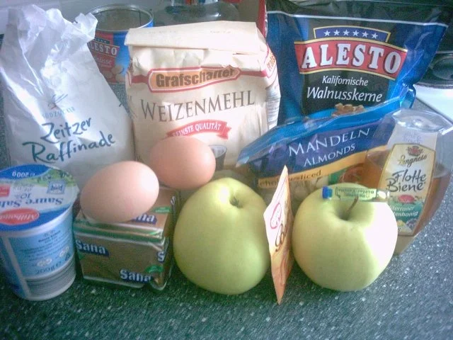 Apfelgugelhupf in Honigsirup - Rezept - Bild Nr. 2