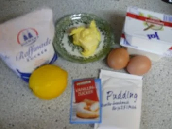 Rezept: Käse-Kirsch-Kuchenzwerg Bild Nr. 2 Käse-Kirsch-Kuchenzwerg - Rezept - Bild Nr. 2