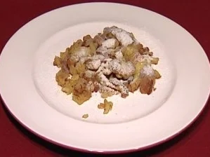 Kaiserschmarrn mit Dunstäpfeln (Rosi Schipflinger) - Rezept
