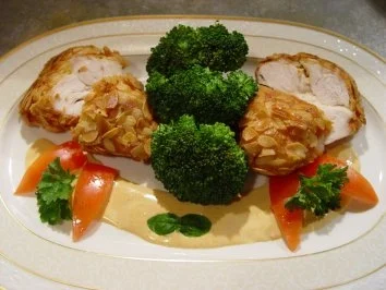 Hähnchenschnitzel in Mandelhülle - Rezept