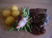 Hirschkeulen Medaillons mit Pfeffer-Kirschsoße a la Angie - Rezept