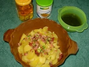 Rezept: Salat - Einfacher Kartoffelsalat... mal mit Kräuter- mal mit Schmand-Kräuterdressing Bild Nr. 6 Salat - Einfacher Kartoffelsalat... mal mit Kräuter- mal mit Schmand-Kräuterdressing - Rezept - Bild Nr. 6
