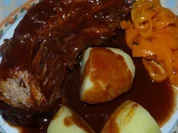 Rezept: Dicke Rippe in Rotwein-Tomaten-Soรe Dicke Rippe in Rotwein-Tomaten-Soรe - Rezept