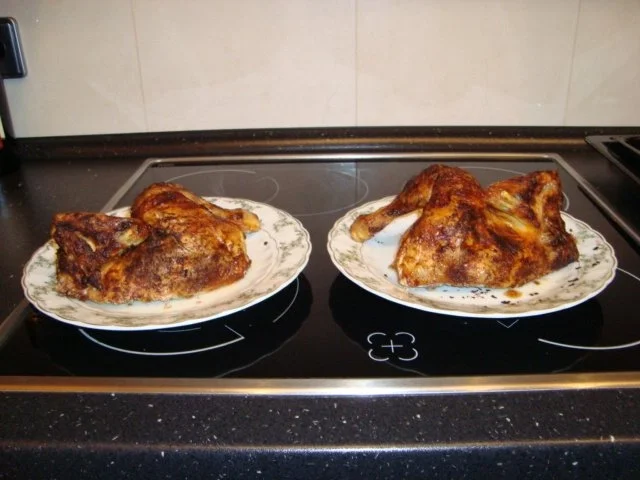 Brathähnchen mit Tomaten-Kopfsalat und frischem Baguette - Rezept - Bild Nr. 5