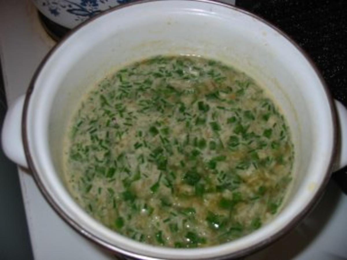 Pazifische Kliesche mit Kräutersoße und Salzkartoffeln - einfach - 453 ...