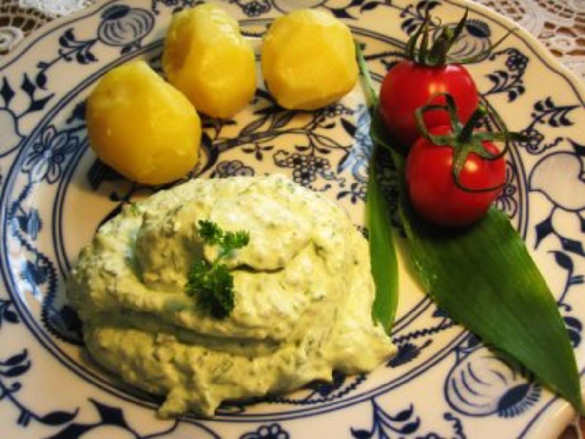 Kräuter-Quark mit Pellkartoffeln ... - Rezept - kochbar.de