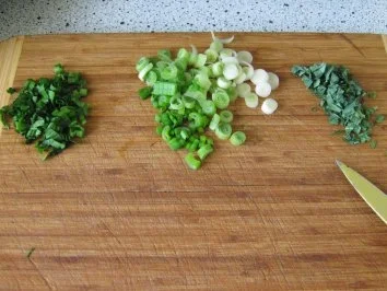 Rezept: Gefüllte Kohlrabi - mit Frühlingsfüllung - ohne Fleisch Bild Nr. 3 Gefüllte Kohlrabi - mit Frühlingsfüllung - ohne Fleisch - Rezept - Bild Nr. 3