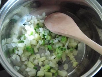 Rezept: Gefüllte Kohlrabi - mit Frühlingsfüllung - ohne Fleisch Bild Nr. 5 Gefüllte Kohlrabi - mit Frühlingsfüllung - ohne Fleisch - Rezept - Bild Nr. 5