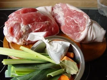 Schweinshaxe mit Sauerkraut - Rezept - Bild Nr. 2