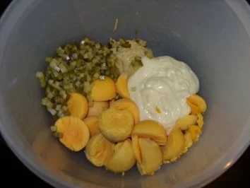 B: Gefüllte Eier - Rezept - Bild Nr. 2