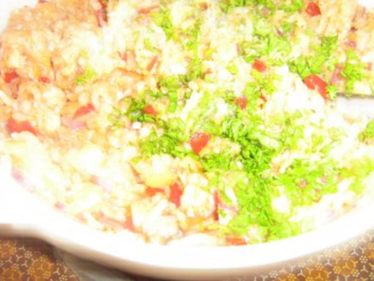Putenfrikadellen mit Feta, Kartoffelsalat und buntem Frühlingsalat - Rezept - Bild Nr. 3