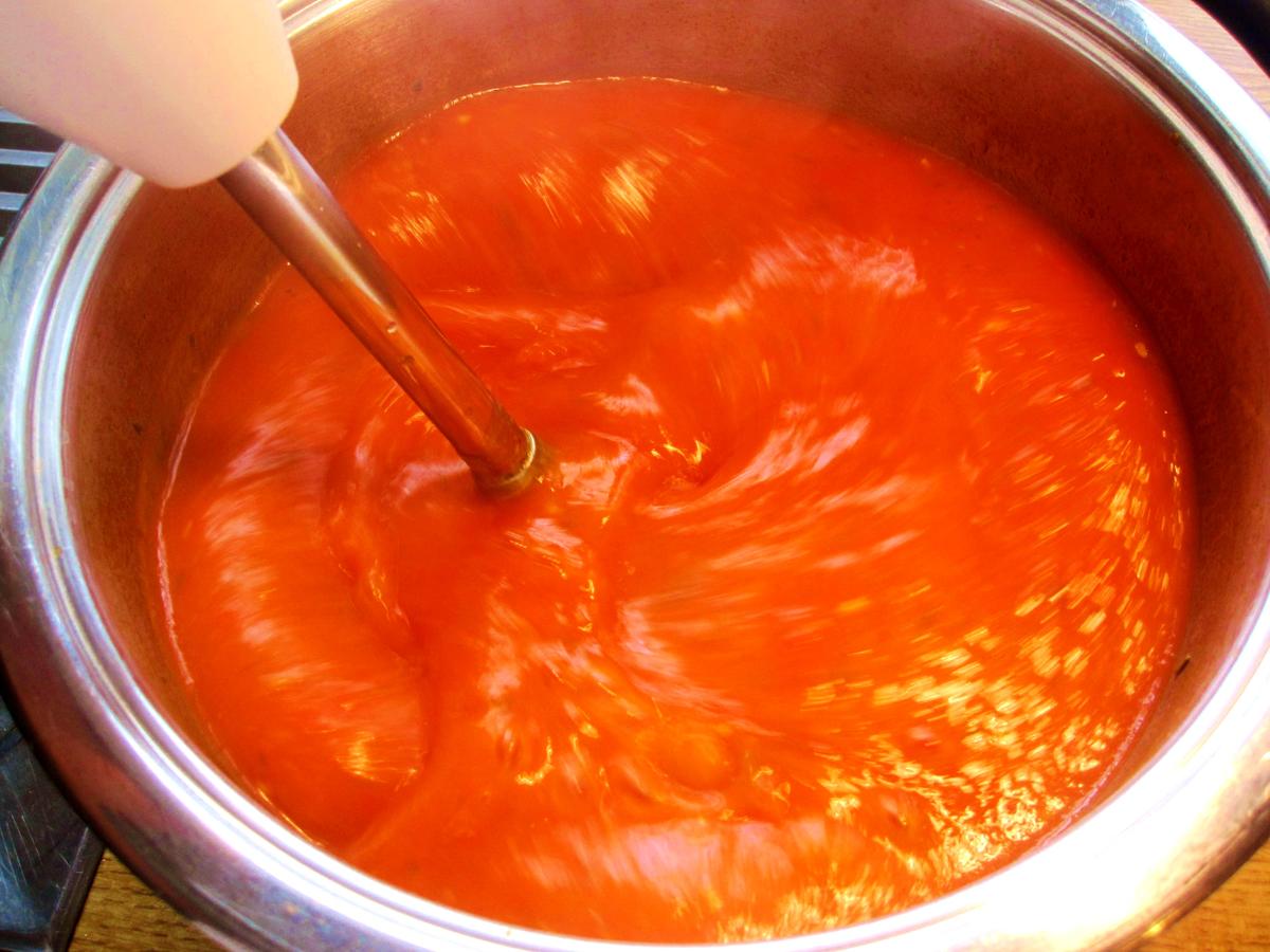 Tomatensuppe mit Speck-Knoblauch-Croutons - Rezept - Bild Nr. 291
