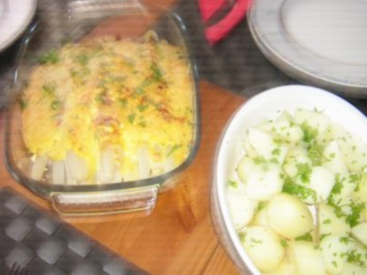Spargel in Schinken eingerollt mit Sauce Hollandaise und Gouda ...