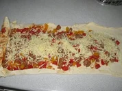 gefüllte Blätterteigrolle - Rezept