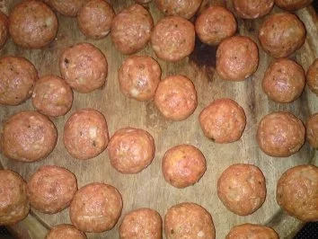 Spaghetti mit Fleischklößchen - Rezept