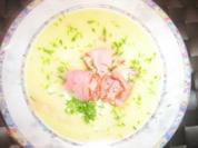 Spargelcremesüppchen mit Schinkenröschen - Rezept
