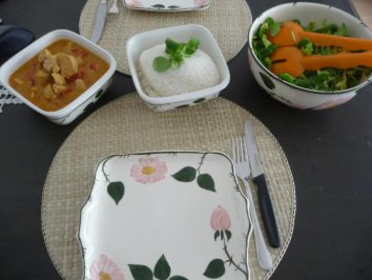 Geflügel : Indisches Curryhühnchen  mit Reis und grünem Salat - Rezept - Bild Nr. 4