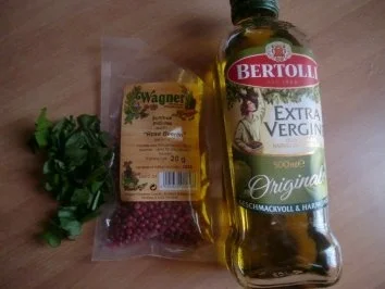 Rezept: Bärlauch-Pfeffer Öl Bild Nr. 3 Bärlauch-Pfeffer Öl - Rezept - Bild Nr. 3