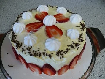 Erdbeer-Prosecco-Eierlikör-Zwerg - Rezept