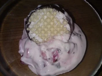 Rezept: Erdbeeren "Stracciatella" Erdbeeren "Stracciatella" - Rezept