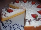 Rezept: Torte: Biskuit mit Sahne - Erdbeerjoghurt Torte: Biskuit mit Sahne - Erdbeerjoghurt - Rezept