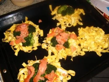 Nudelnester mit Broccili und Lachs - Rezept - Bild Nr. 6